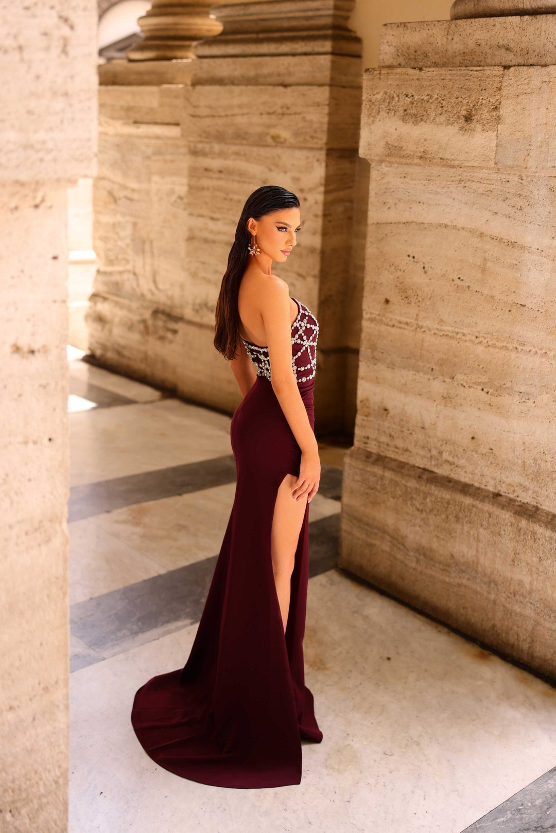 Sweetheart Neckline Evening Gown Nicoletta NC 1092, Morvarids in burgundy colour