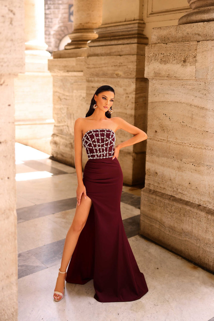 Sweetheart Neckline Evening Gown Nicoletta NC 1092, Morvarids in burgundy colour